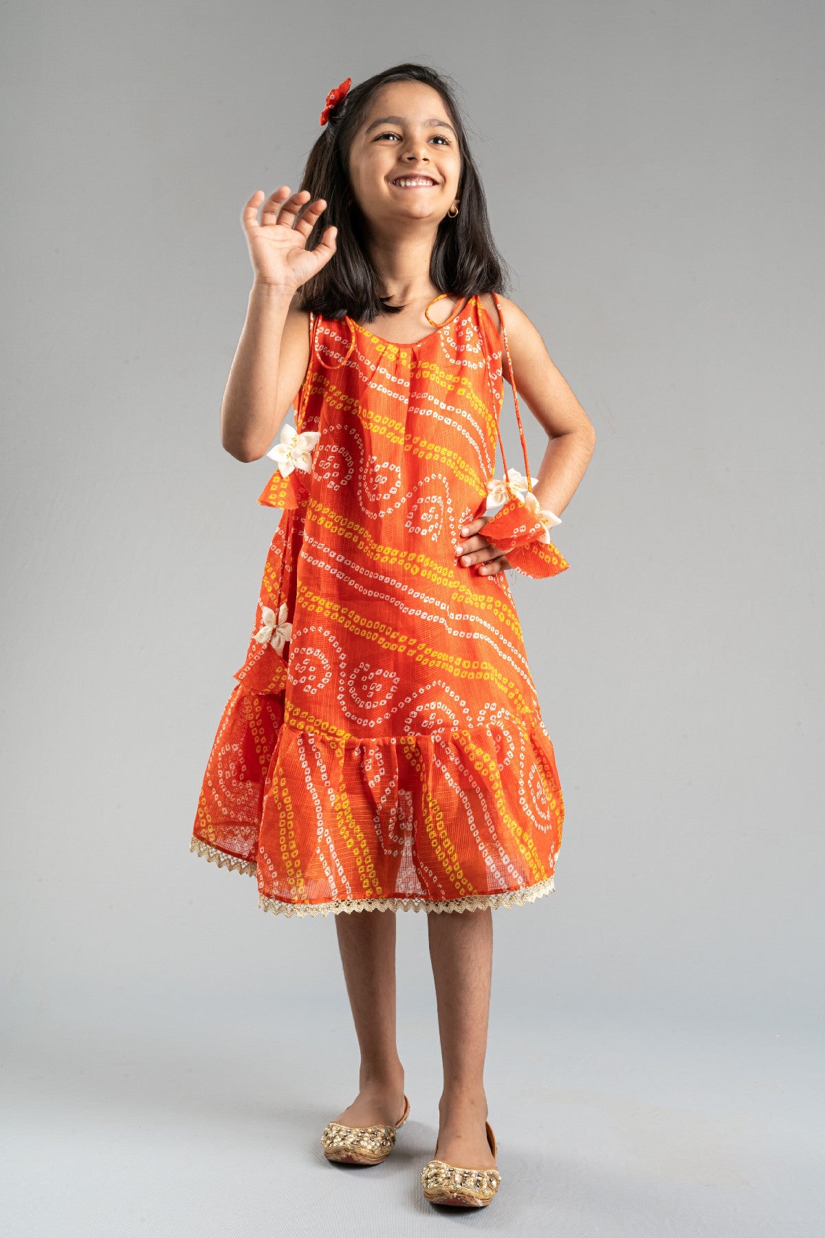 orange bandhani dress Classic Bandhani charm paired with a vibrant orange dupatta a look that celebrates colour and tradition beautifully. Jewellery by @suvarnam_jewels #khako #khakobyheenapatel #bandhani #dress #stylish