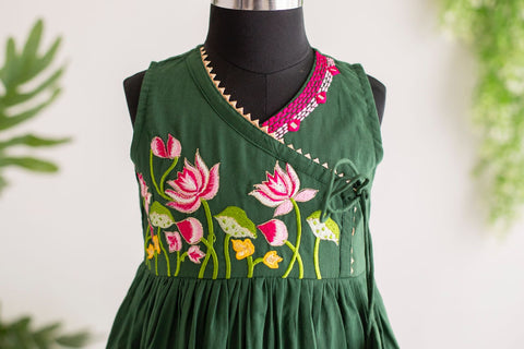 Green embroidery tunic