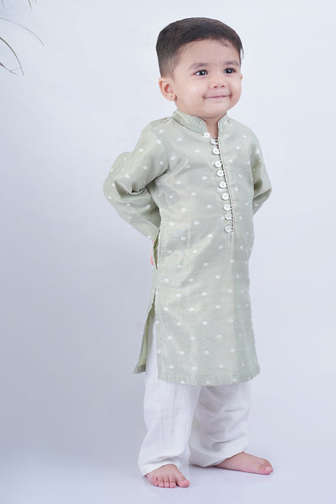 Green kurta pajama